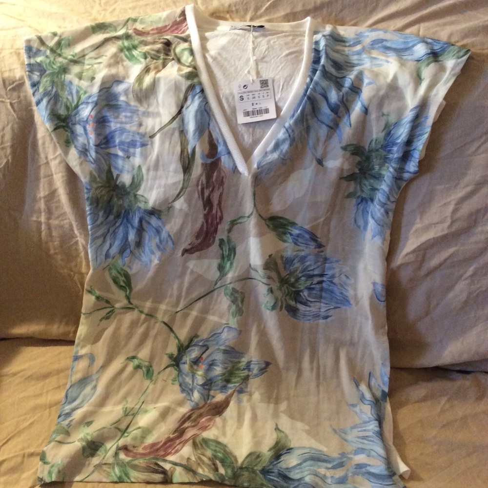 NWT Zara floral top!